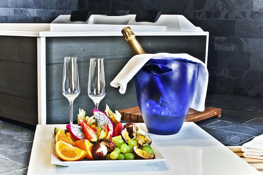 Fabrika Hotel Humpolec Dış mekan fotoğraf