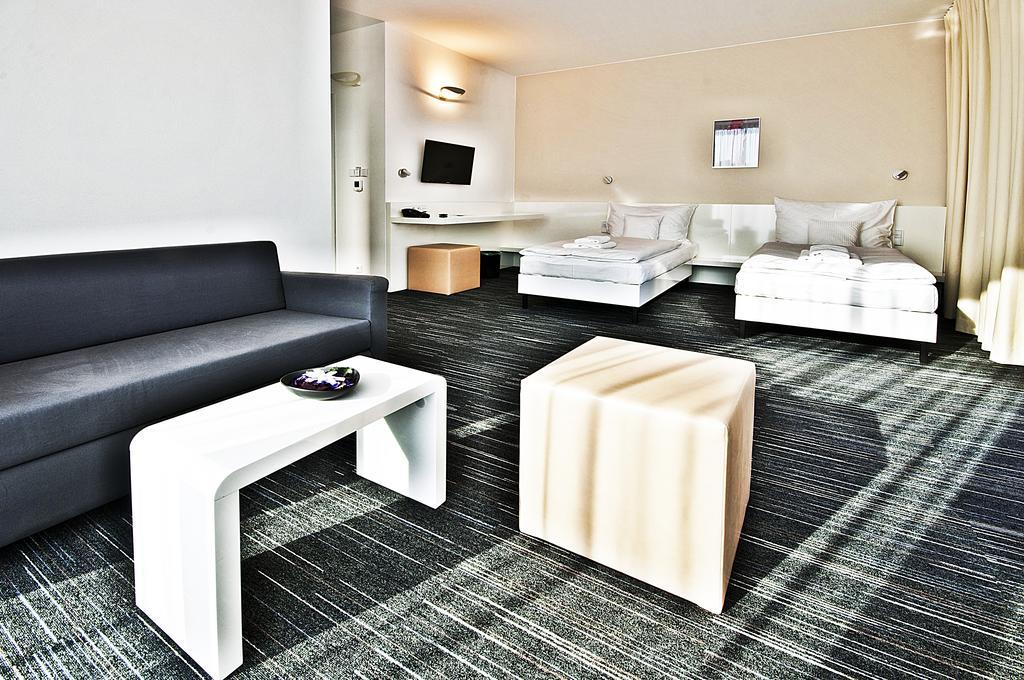 Fabrika Hotel Humpolec Dış mekan fotoğraf